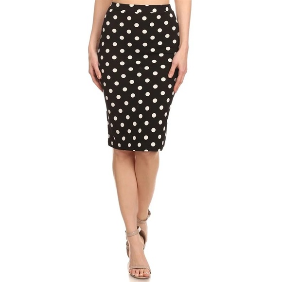 Free Top w Express Polka Dot Pencil Skirt - Picture 6 of 6